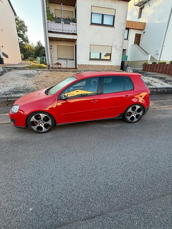 Rot Gebraucht 2005 VW Golf IV GTI Limousine | 6.500 € (Teuer) - Bild 1/4