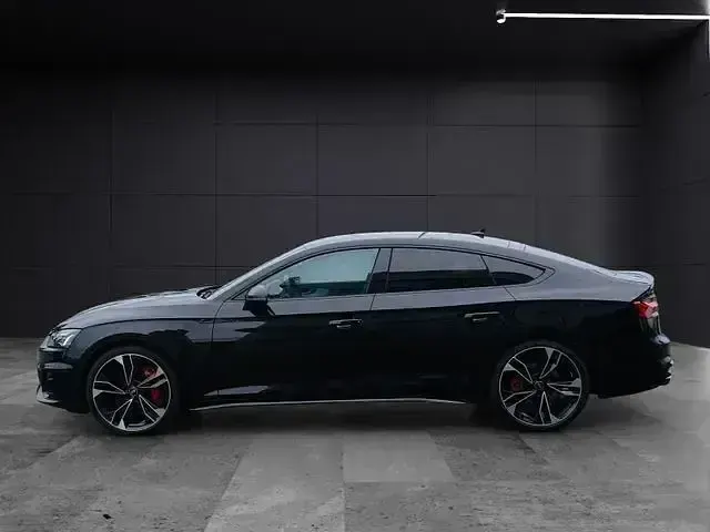 Gebraucht Audi S5 Sportback Ambiente 341 PS (250 kW) 2024 Mythosschwarz metallic Kleinwagen
