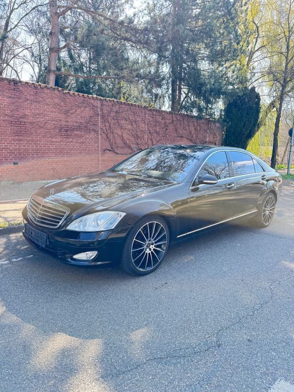 Schwarz Gebraucht 2006 Mercedes S500 Limousine | 9.500 € (Guter Preis) - Bild 1/4
