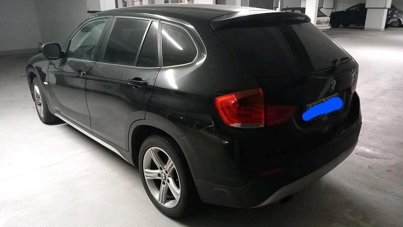 Usado BMW X1 150 CV (110 kW) 2010 Negro SUV