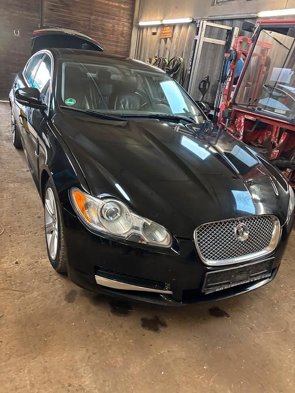 Gebraucht Jaguar XF S 275 PS (202 kW) 2010 Schwarz Limousine