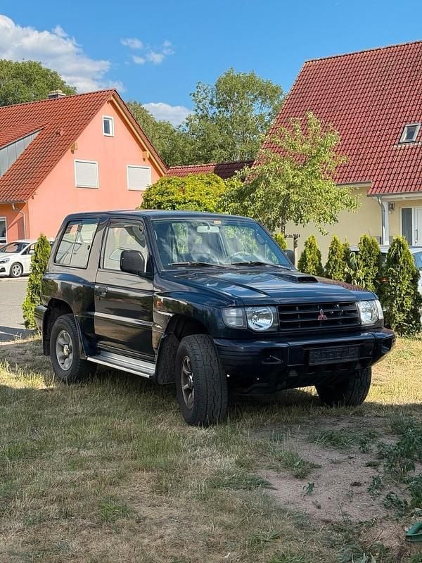 Schwarz Gebraucht 2002 Mitsubishi Pajero SUV | 4.200 € (Guter Preis) - Bild 1/4