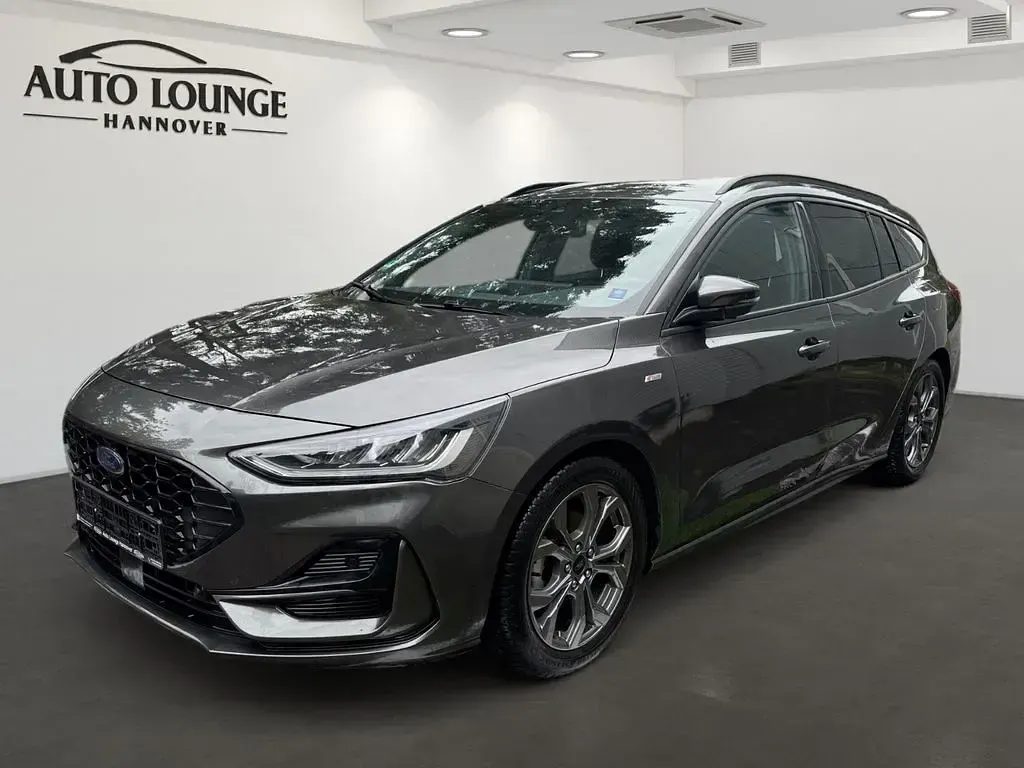 Używany Ford Focus ST-Line X 155 KM (114 kW) 2025 Szary Sedan/Limuzyna