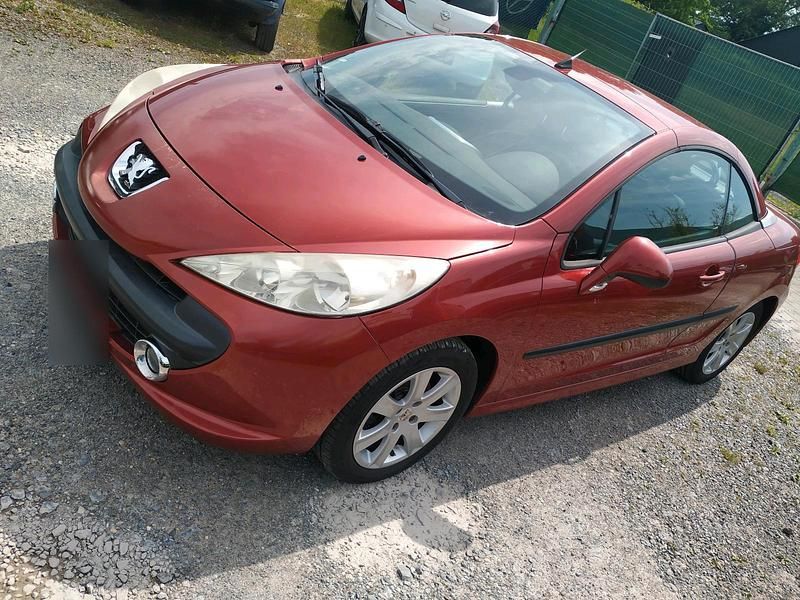 Gebraucht Peugeot 207 CC 120 PS (88 kW) 2007 Rot Cabrio