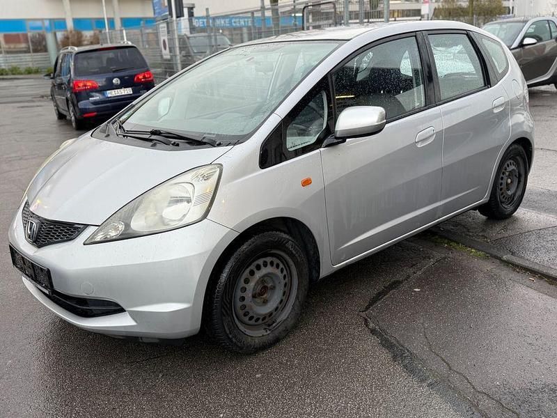 Gebraucht Honda Jazz Trend 90 PS (66 kW) 2010 Silber Kleinwagen