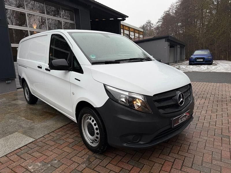 Gebraucht Mercedes e-Vito 85 kW (116 PS) 2019 Weiß Van / Kleinbus