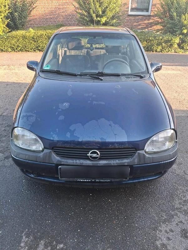 Blau Gebraucht 1998 Opel Corsa Kleinwagen | 600 € - Bild 1/4
