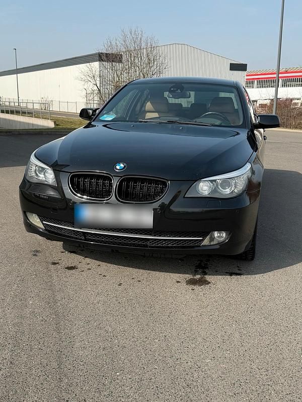 Gebraucht BMW 530 272 PS (200 kW) 2007 Blau Limousine