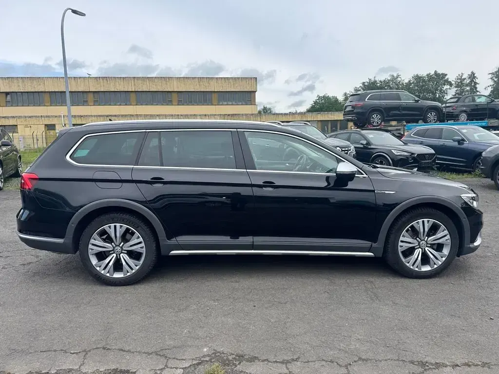 Gebraucht VW Passat 220 PS (161 kW) 2018 Schwarz Limousine