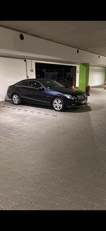 Second-hand Mercedes E350 231 CP (169 kW) 2010 Albastru Coupe