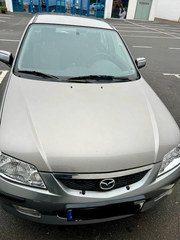 Silber Gebraucht 2002 Mazda 323F Sporty Kombi | 2.400 € (Fairer Preis) - Bild 1/4