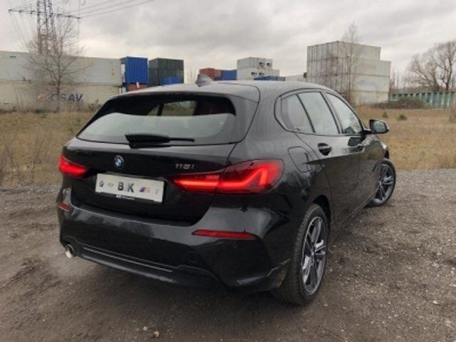 Gebraucht BMW 118 Sport Line 140 PS (102 kW) 2019 Schwarz metallic Kleinwagen