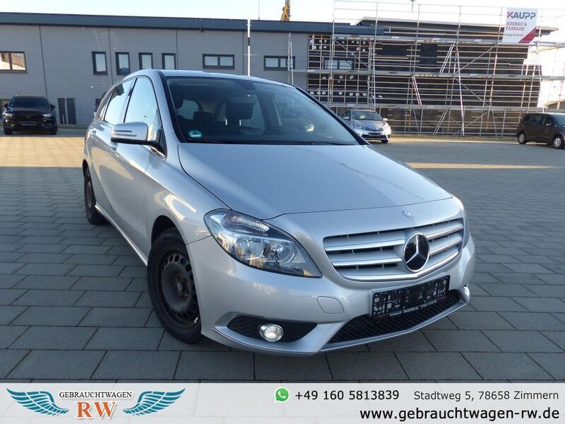 Silber Gebraucht 2012 Mercedes B180 Van / Kleinbus | 8.888 € (Guter Preis) - Bild 1/4
