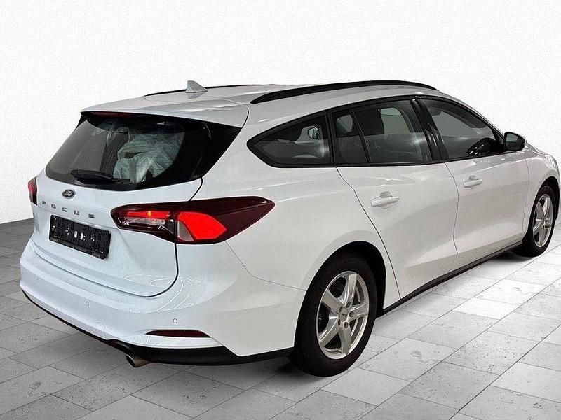Gebraucht Ford Focus Cool & Connect 120 PS (88 kW) 2022 Weiß Limousine