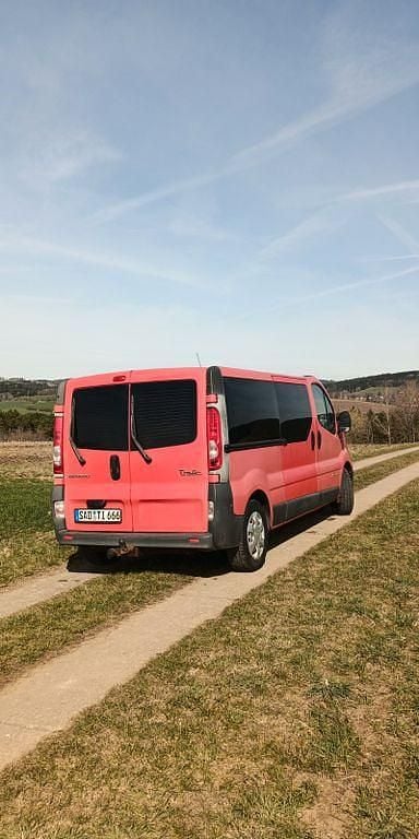 Gebraucht Renault Trafic 145 PS (106 kW) 2009 Rot Van / Kleinbus