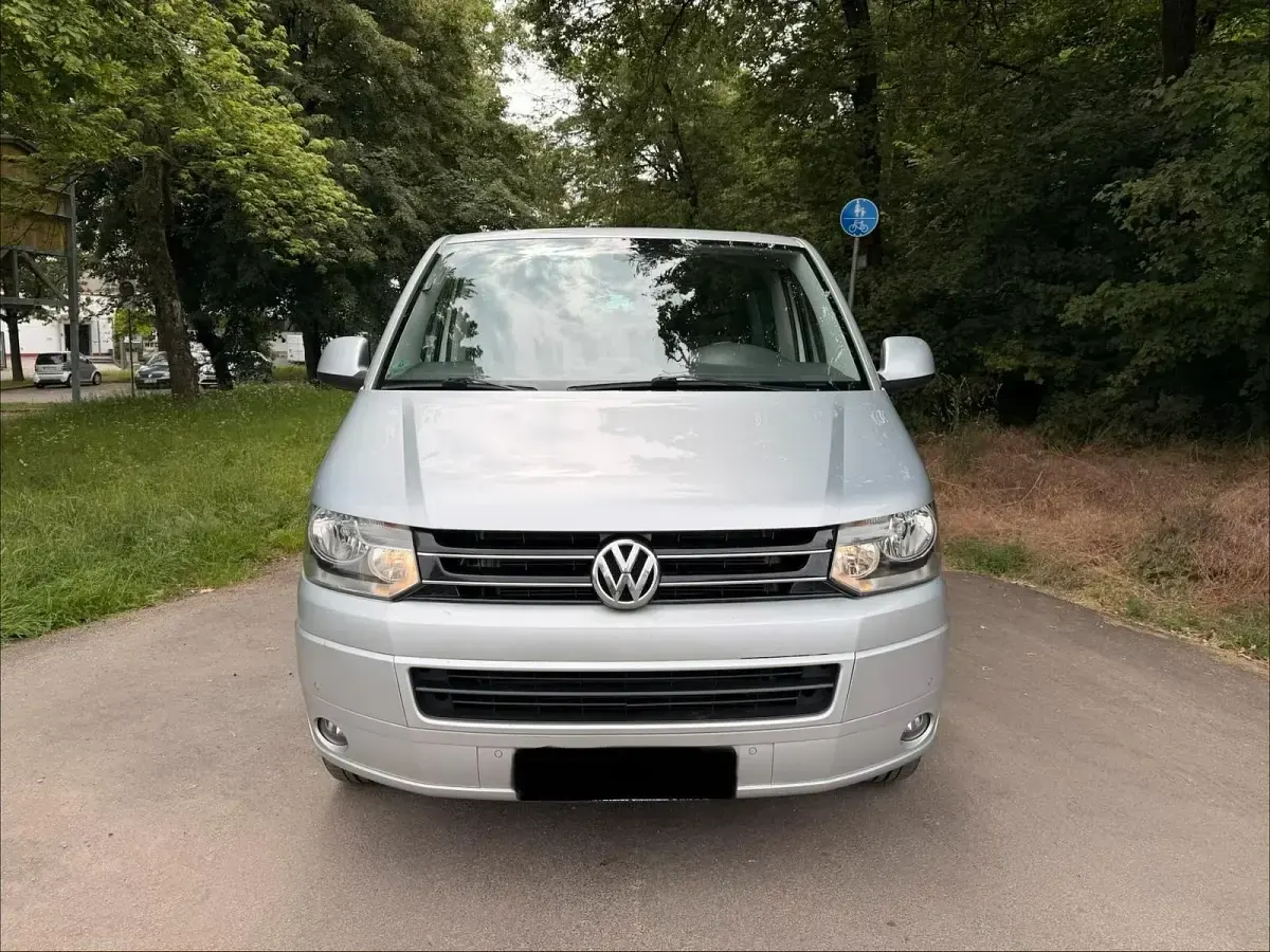 Gebraucht VW Caravelle 181 PS (133 kW) 2010 Silber Van