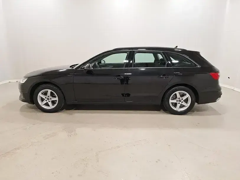 Occasion Audi A4 Ambiente 163 ch (119 kW) 2023 Noir Berline