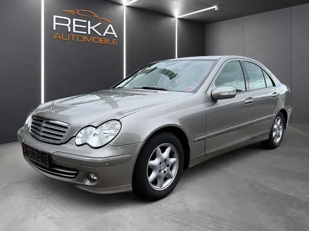 Gebraucht Mercedes C220 Elegance 150 PS (110 kW) 2006 Silber Limousine