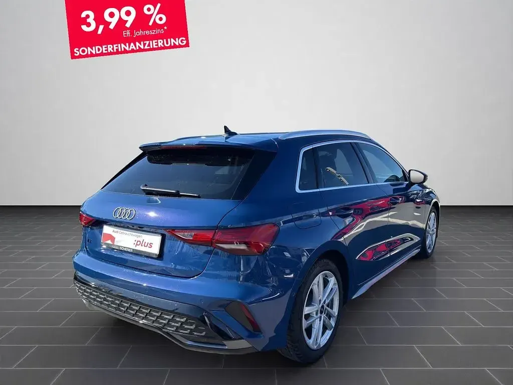 Gebraucht Audi A3 Ambiente 116 PS (85 kW) 2025 Ascariblau metallic (metallic) Limousine
