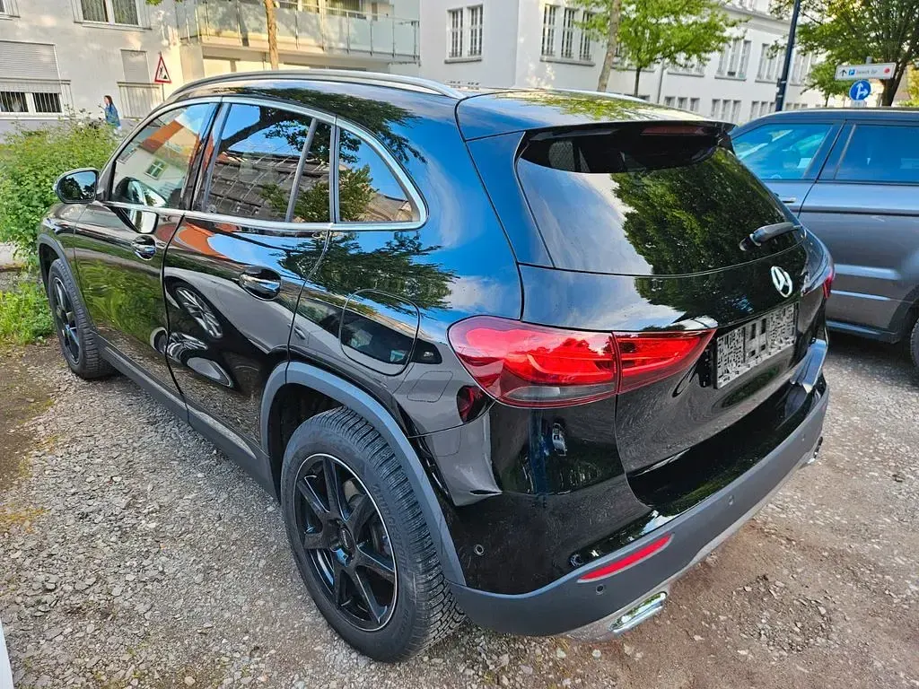 Gebraucht Mercedes GLA200 Progressive 150 PS (110 kW) 2022 Schwarz SUV