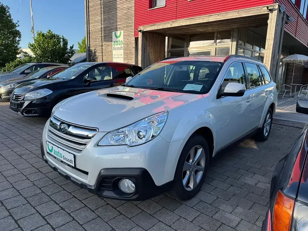Gebraucht Subaru Outback 150 PS (110 kW) 2014 Weiß Kombi