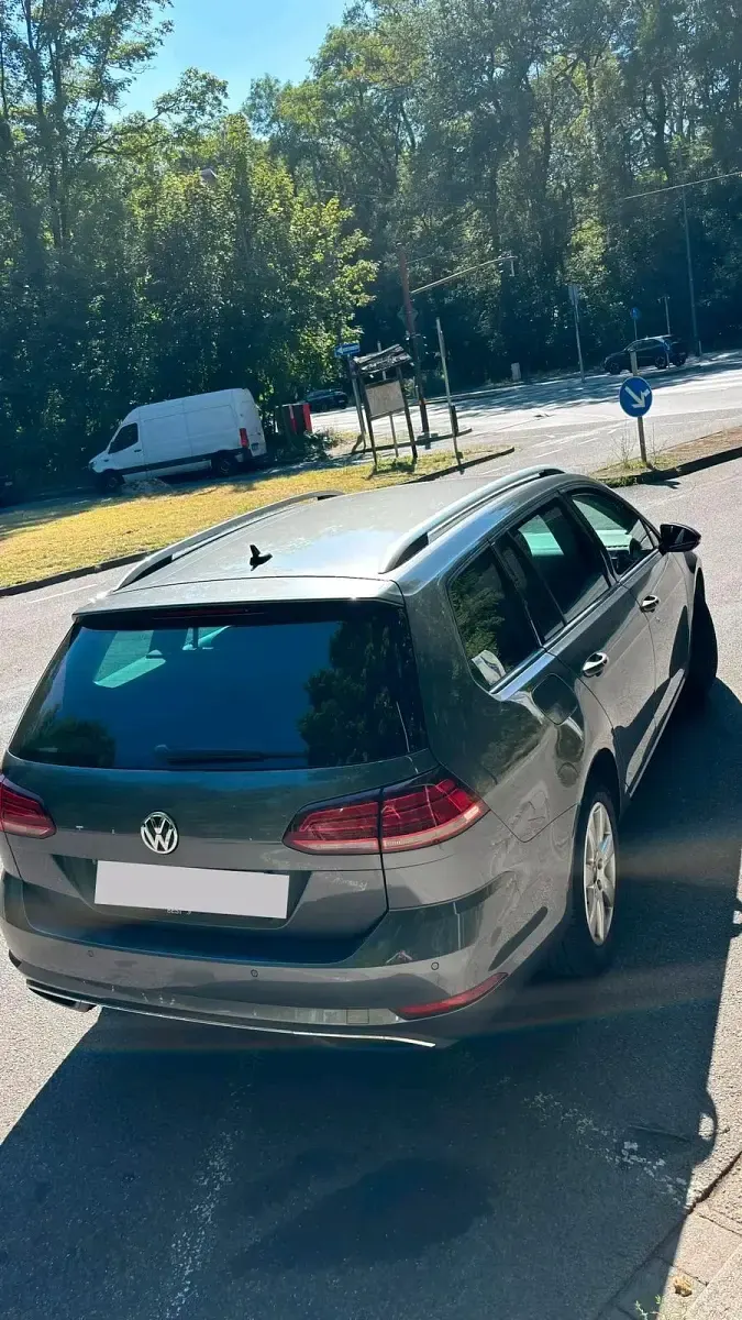 Gebraucht VW Golf VII 116 PS (85 kW) 2018 Grau Kombi