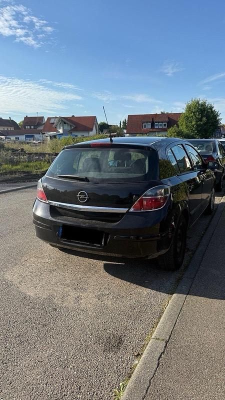 Gebraucht Opel Astra 109 PS (80 kW) 2009 Schwarz Kleinwagen