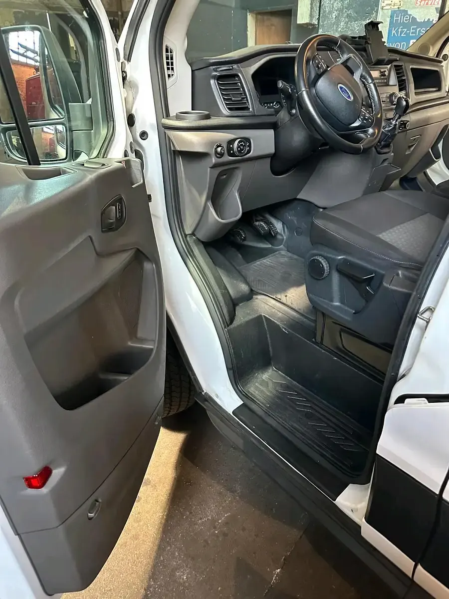 Gebraucht Ford Transit 130 PS (95 kW) 2022 Weiß Van