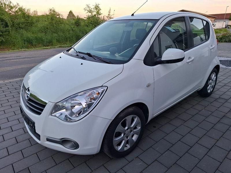 Weiß Gebraucht 2010 Opel Agila Edition Limousine | 4.250 € (Fairer Preis) - Bild 1/4