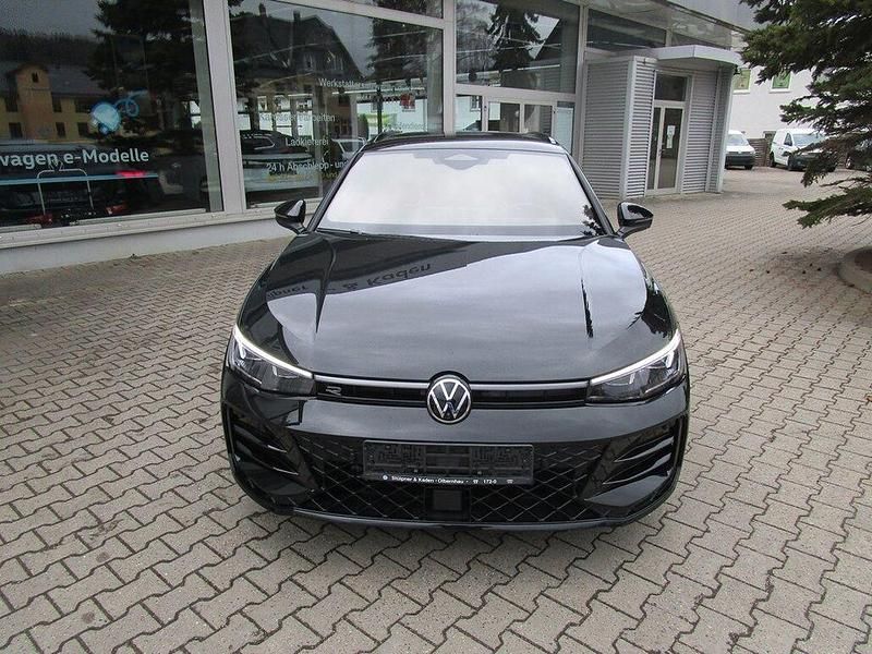Gebraucht VW Passat GTE 177 PS (130 kW) 2024 Schwarz Kombi