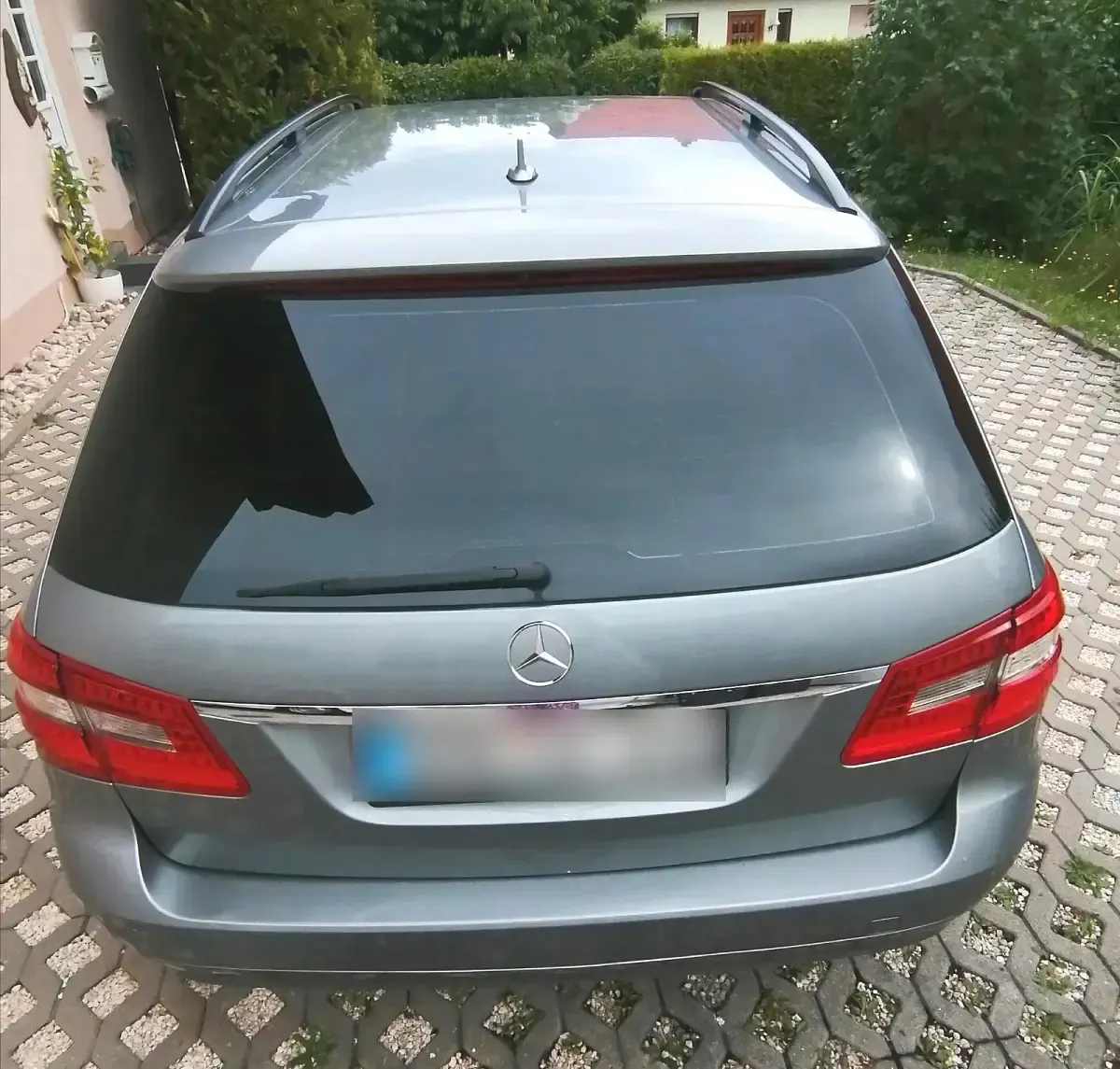 Gebraucht Mercedes E220 170 PS (125 kW) 2010 Grau Kombi
