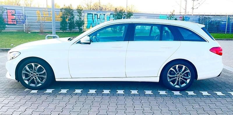 Gebraucht Mercedes C220 170 PS (125 kW) 2017 Weiß Kombi