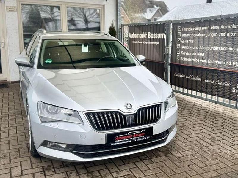 Gebraucht Skoda Superb Style 120 PS (88 kW) 2019 Silber Kombi