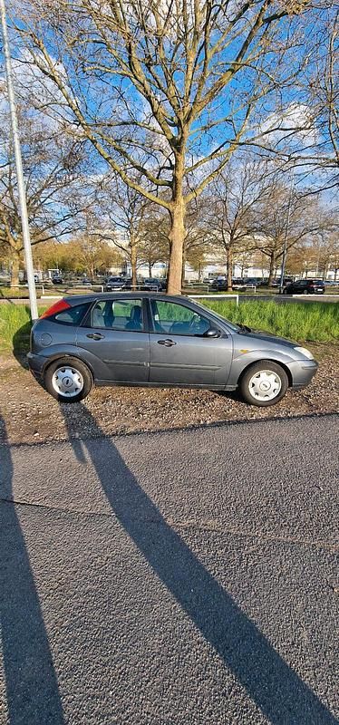 Second-hand Ford Focus 101 CP (74 kW) 2004 Gri Hatchback