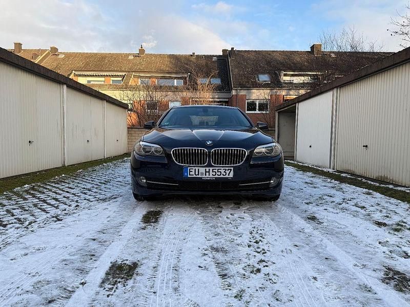 Gebraucht BMW 525 204 PS (150 kW) 2011 Blau Limousine