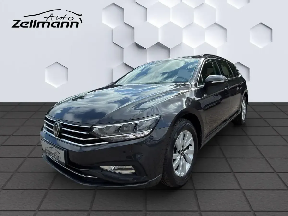 Gebraucht VW Passat Business 150 PS (110 kW) 2023 Kombi