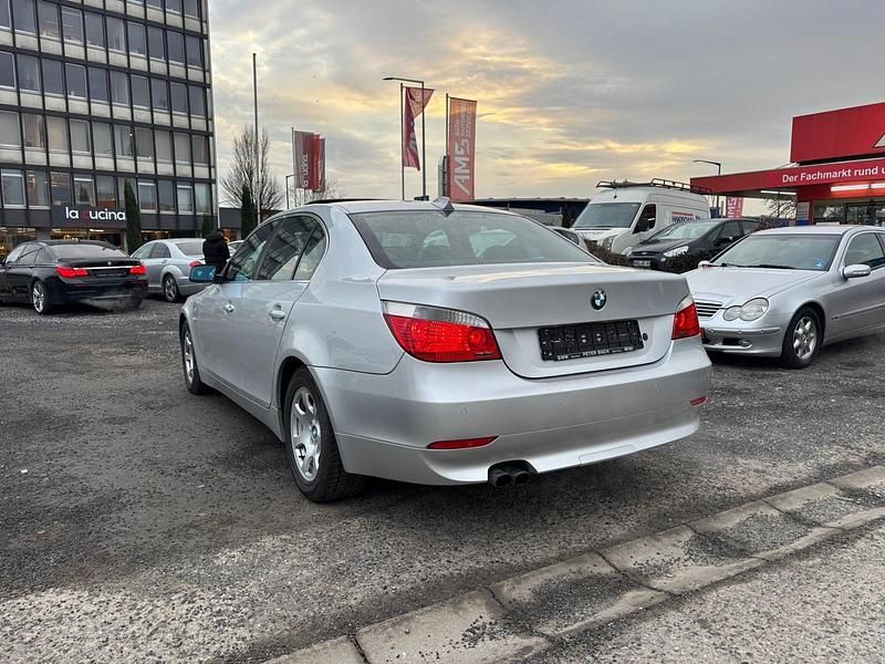 Gebraucht BMW 525 192 PS (141 kW) 2004 Silber Limousine
