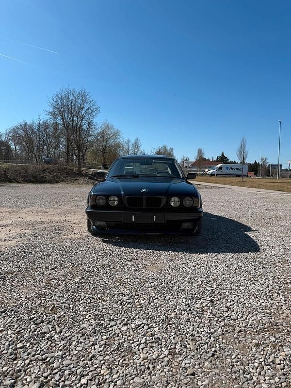 Second-hand BMW 520 150 CP (110 kW) 1995 Negru Berlinǎ