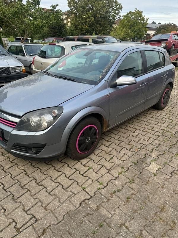 Silber Gebraucht 2006 Opel Astra Sport Limousine | 500 € (Superpreis) - Bild 1/4