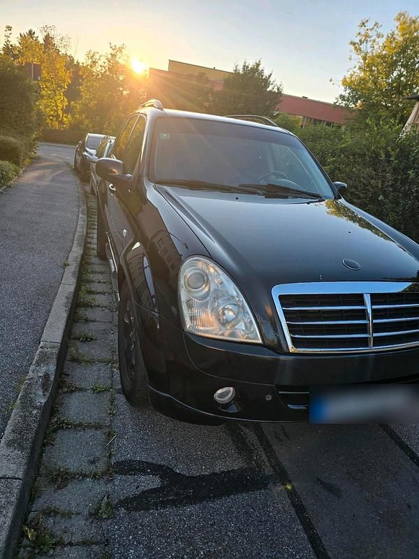 Schwarz Gebraucht 2006 Ssangyong (KGM) Rexton SUV | 4.800 € - Bild 1/4