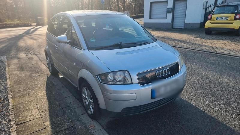 Silber Gebraucht 2001 Audi A2 Kleinwagen | 2.699 € (Etwas zu teuer) - Bild 1/4