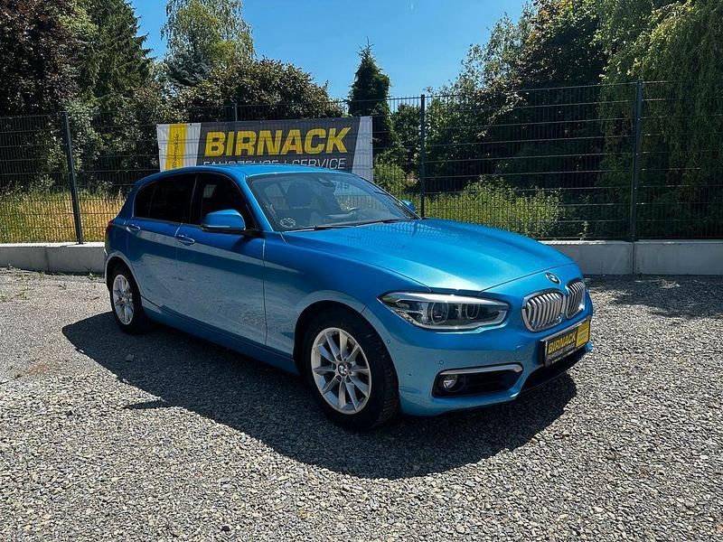 Blau Gebraucht 2018 BMW 118 Urban Line Kleinwagen | 14.950 € (Fairer Preis) - Bild 1/4
