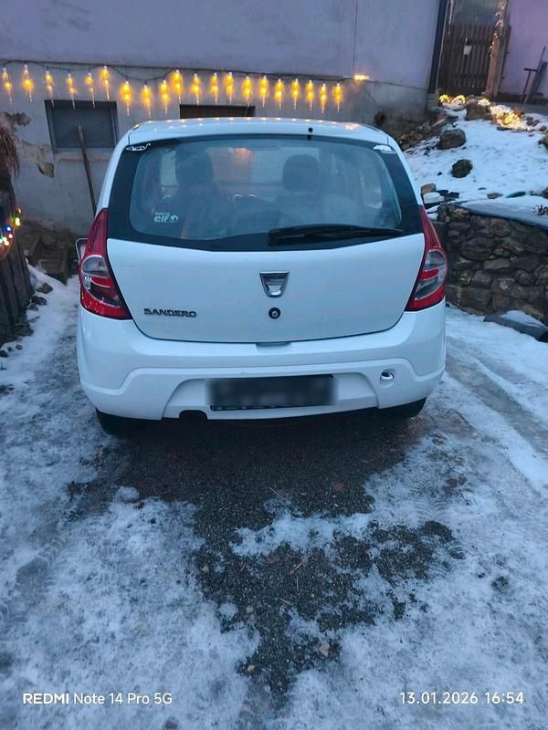 Gebraucht Dacia Sandero 75 PS (55 kW) 2012 Weiß Kleinwagen