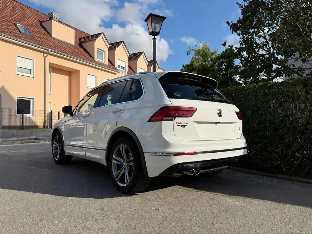 Gebraucht VW Tiguan R-line 150 PS (110 kW) 2020 Weiß SUV