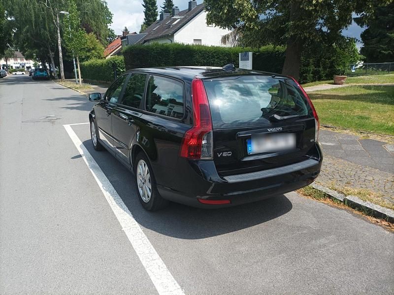 Schwarz Gebraucht 2008 Volvo V50 Kombi | 4.640 € (Teuer) - Bild 1/4