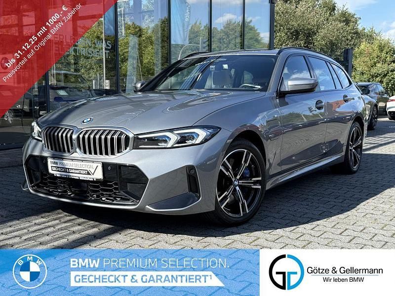 Skyscraper grau Gebraucht 2024 BMW 330e M Sport Kombi | 46.580 € (Etwas zu teuer) - Bild 1/4