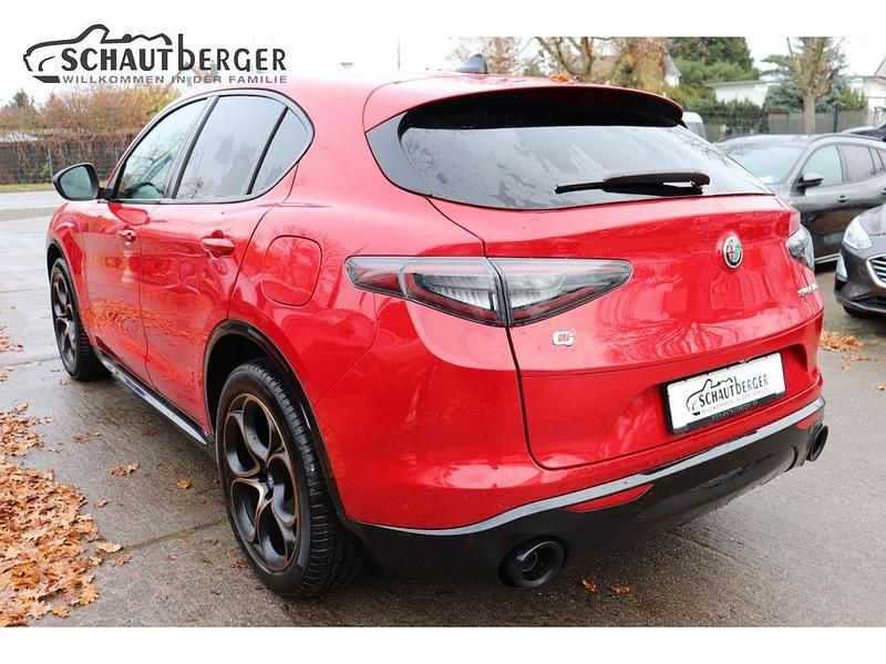 Neu Alfa Romeo Stelvio 209 PS (153 kW) 2025 Rot SUV