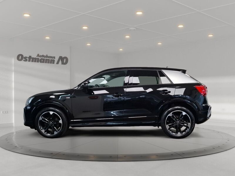 Gebraucht Audi Q2 S-Line 150 PS (110 kW) 2021 Mythosschwarz metallic SUV