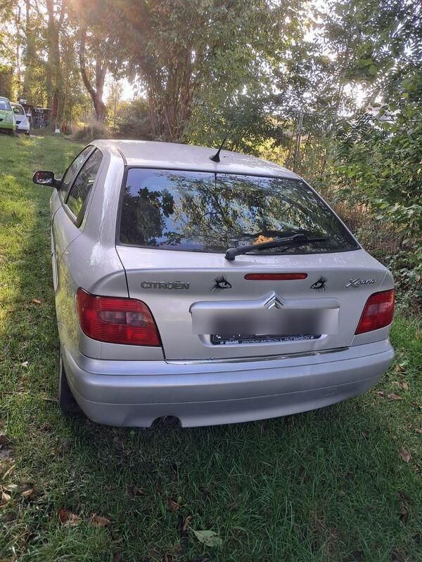 Silber Gebraucht 2004 Citroën Xsara Limousine | 299 € (Superpreis) - Bild 1/4