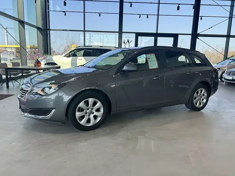 Gebraucht Opel Insignia Selection 140 PS (102 kW) 2017 Grau (metallic) Kombi